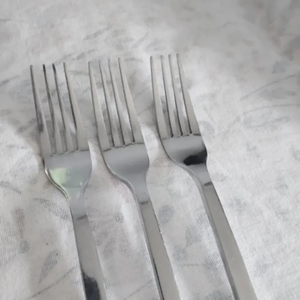 3 Oneida Chef's Table Dinner Forks Stainless 7 7/8